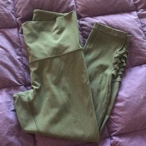 Lululemon cropped pants